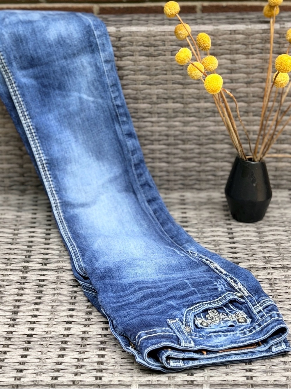 Rock Revival Betty Bootcut Women’s Jeans Designed in USA Mid Rise Size 30 - Picture 4 of 16